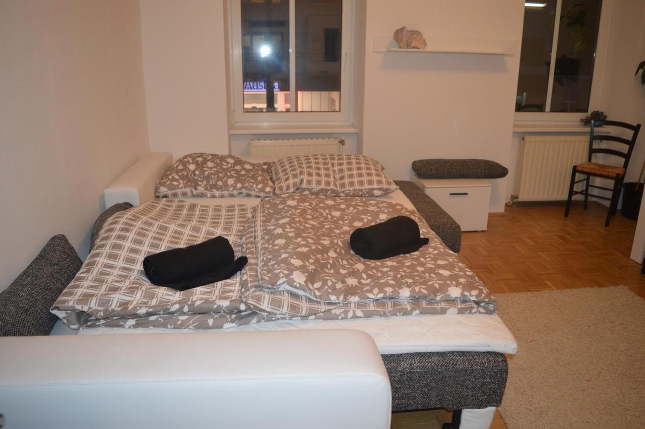 Nette Altbauwohnung Nur 10 Min Von Der City Wien Exterior foto