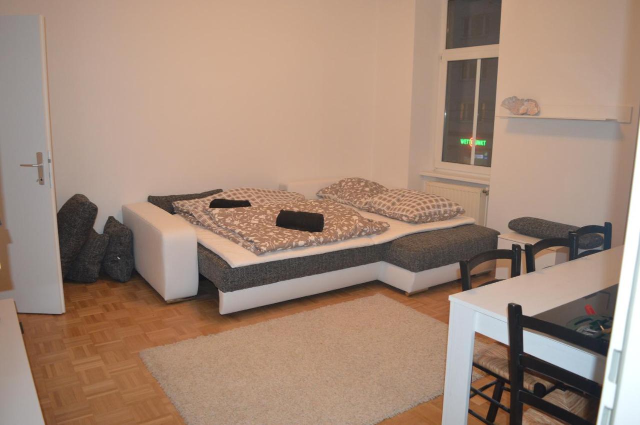 Nette Altbauwohnung Nur 10 Min Von Der City Wien Exterior foto