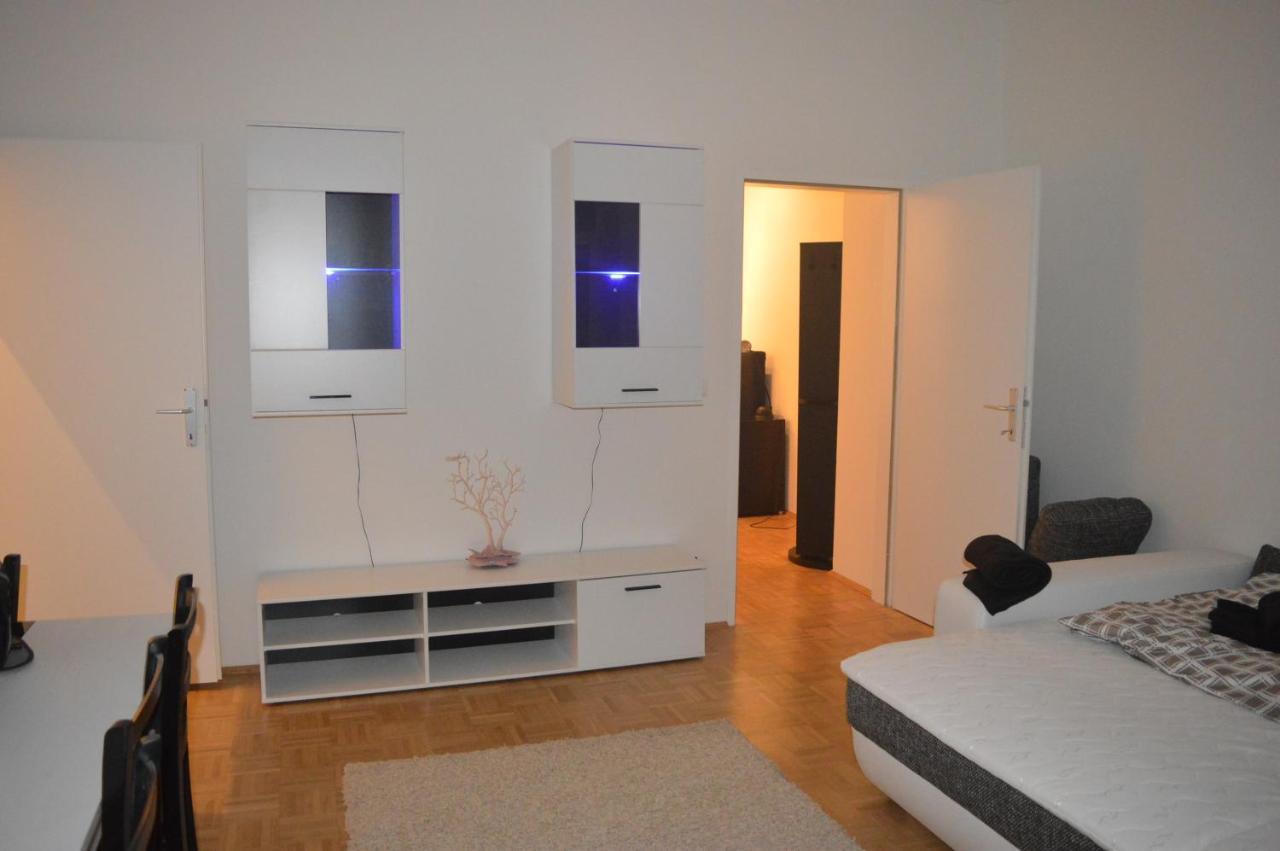 Nette Altbauwohnung Nur 10 Min Von Der City Wien Exterior foto